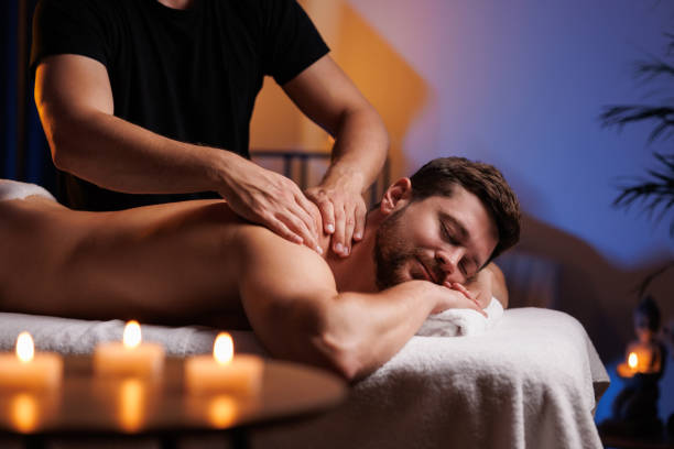 What should a client expect during their first spa or massage session?